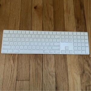 Apple Magic Keyboard with Numeric Keypad — Excellent condition